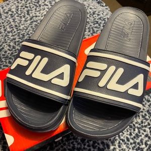 Men Fila slides